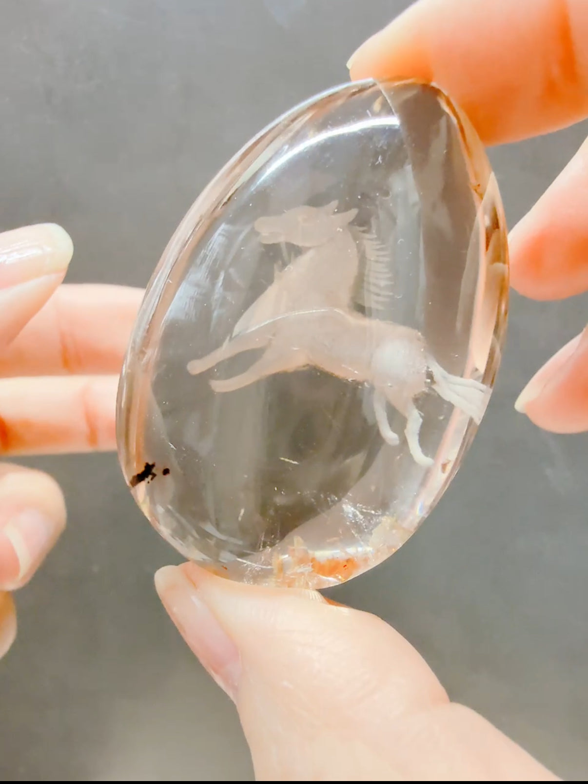 送料無料 天然石 クリアクォーツ 馬彫刻|澄んだ意志で進むために