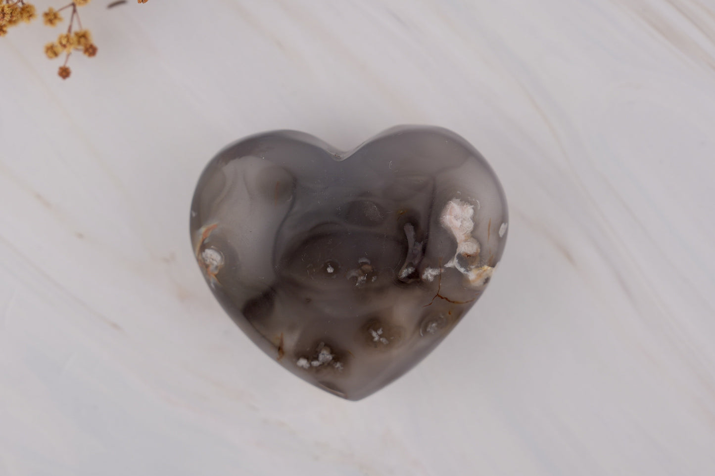 ブラックフラワーアゲート ハート | 優しさの奥にある強さを映す石 Black Flower Agate Heart