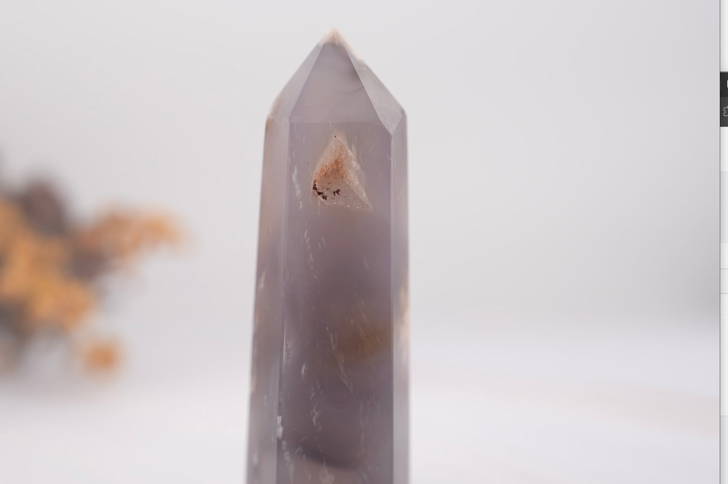 花咲く未来を運ぶ石|フラワーアゲート タワー flower agate tower