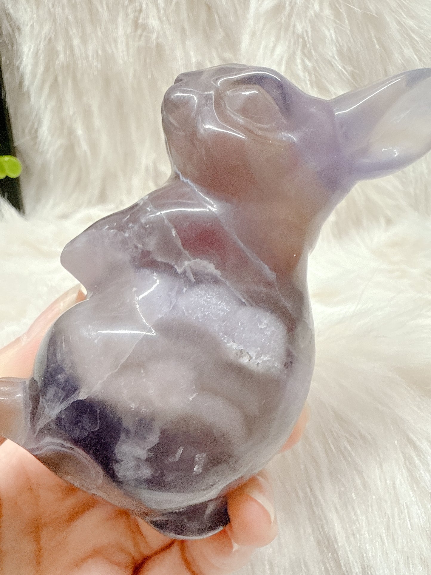 送料無料 天然石 フローライト うさぎ|やさしさの中で、自分に戻るための石