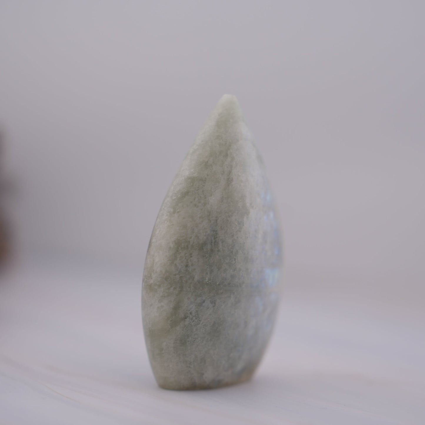 心も身体も整えて自信を持って輝ける私になれる癒しの石| ガーニエライト(グリーンムーンストーン)フレーム Garnierite Green Moonstone