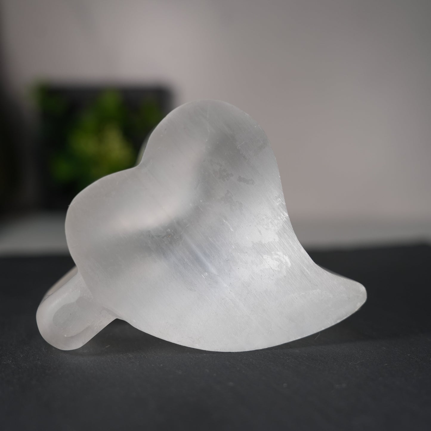 浄化もできる|セレナイト ハートカップ Selenite Heart Cup