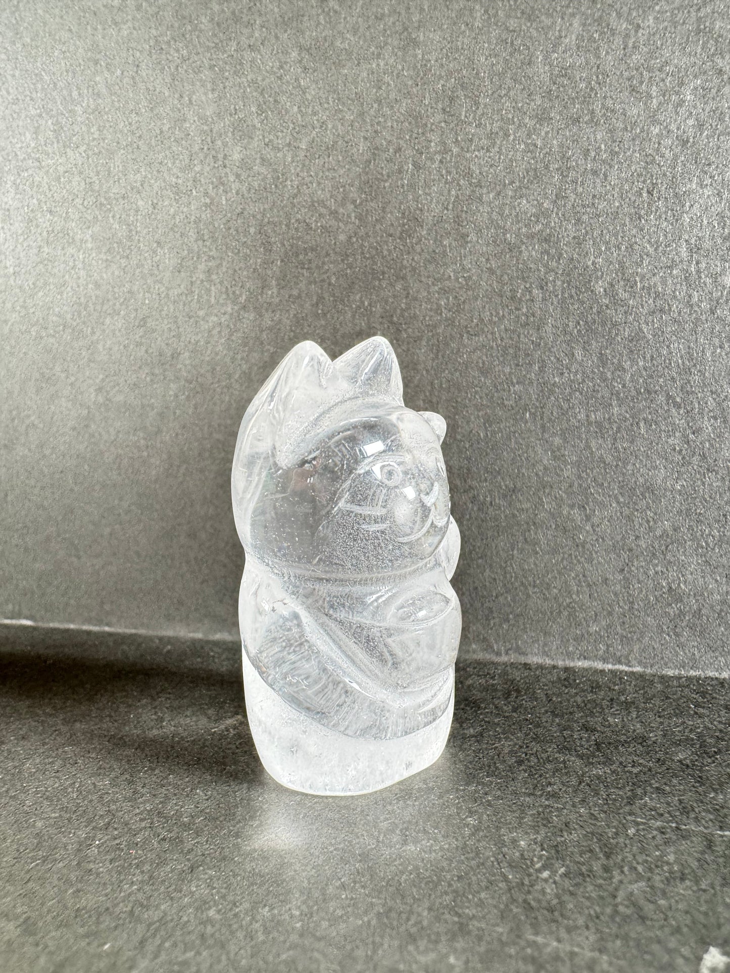 クリアクォーツ 招き猫(左手)|人とのご縁を招く水晶