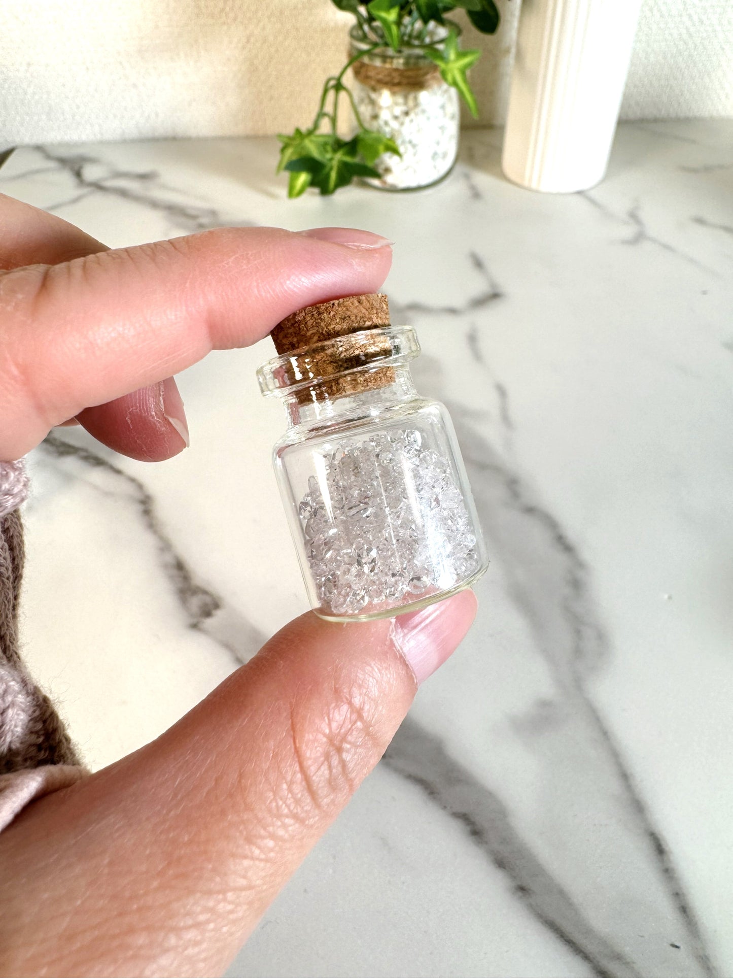 夢を叶える奇跡の石|ハーキマーダイヤモンド 瓶入り Herkimer Diamond
ニューヨーク産