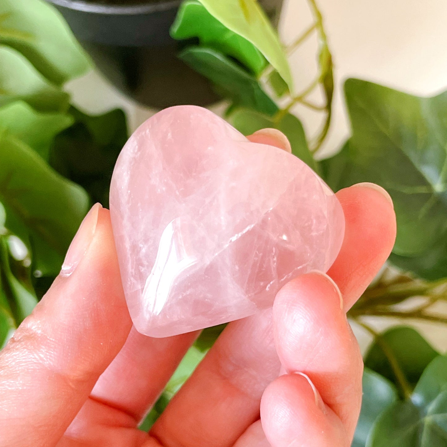 愛される私になれる癒しの石|ローズクォーツ ハート型 Rose Quartz Heart