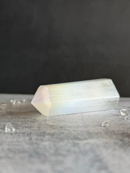 エンジェルオーラセレナイト タワー｜心を整え、本来の自分に戻る