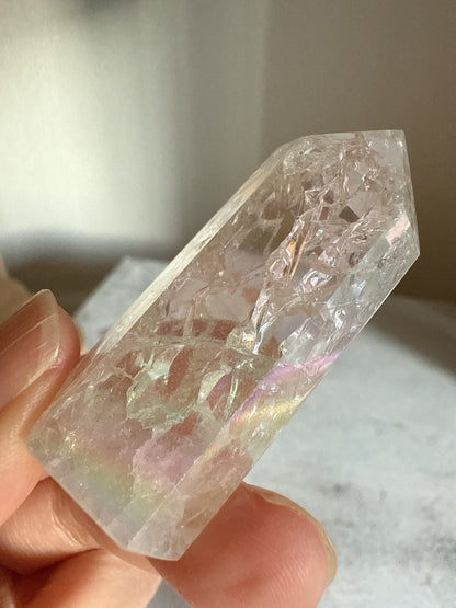 天然石 クラックオーラクォーツ タワー c 48g｜光と幸運を引き寄せるプリズムタワー