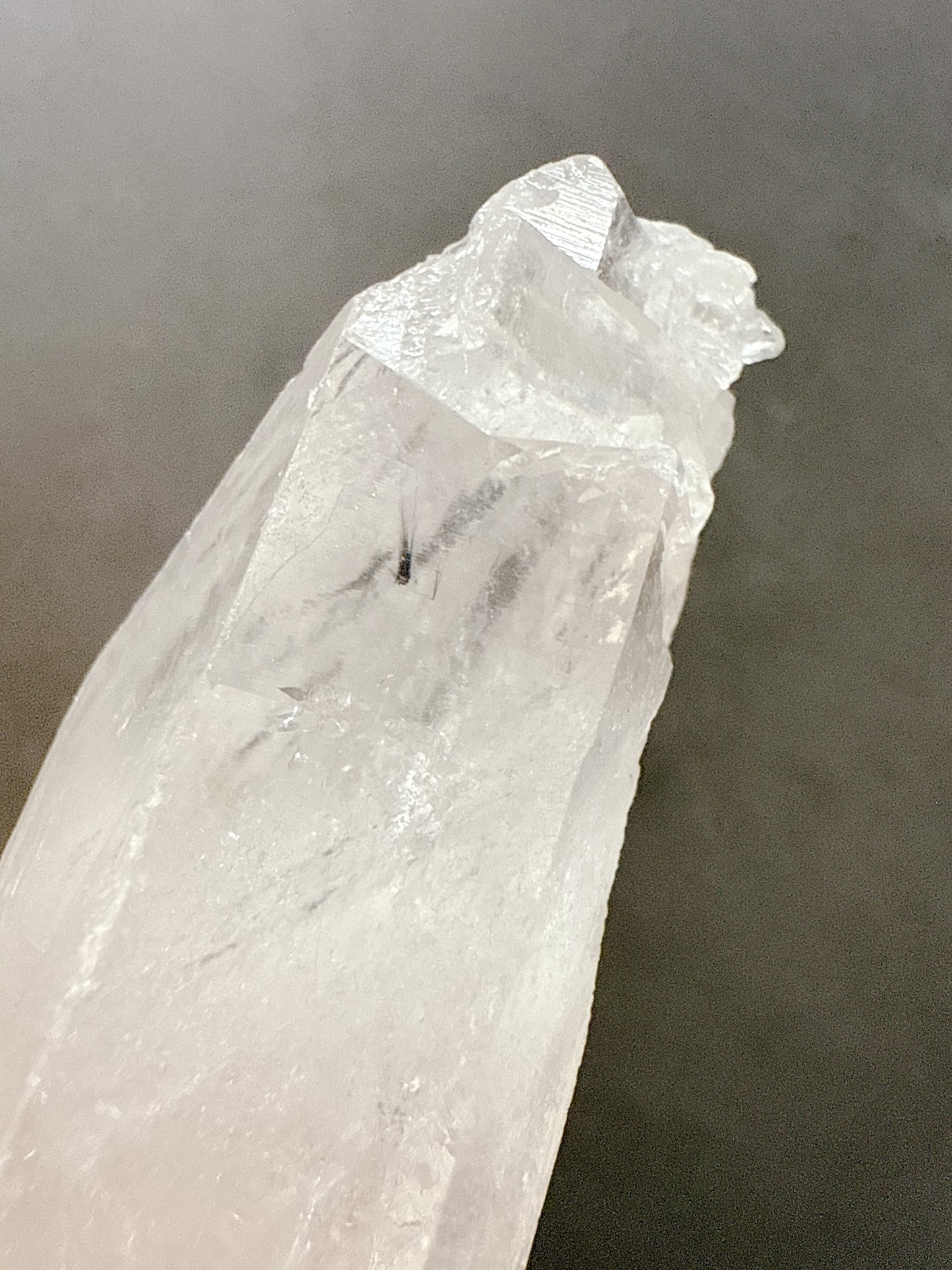 送料無料 水晶 クリアクォーツ  ポイント｜内側の静けさを取り戻す