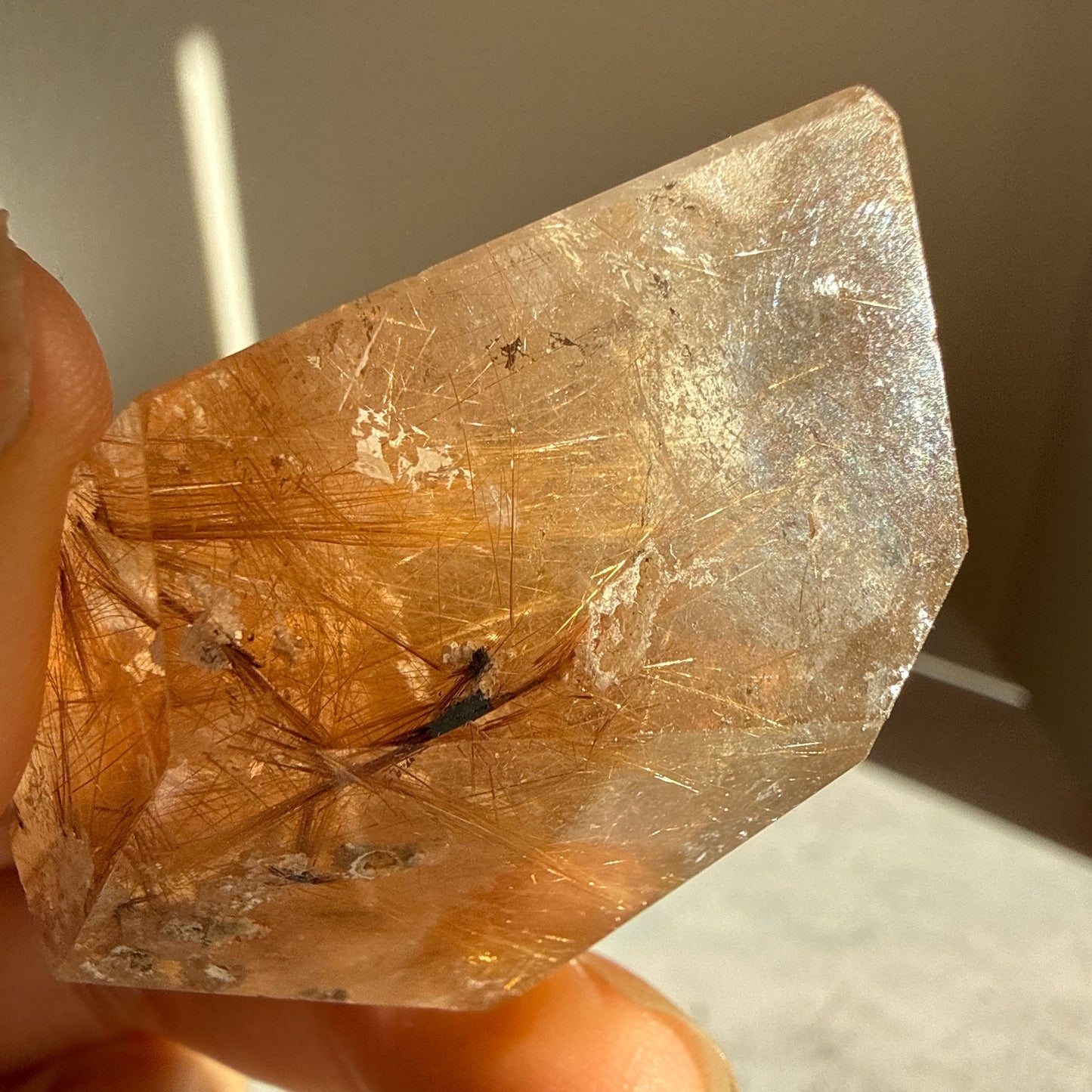 ゴールデンルチルクォーツ フリーフォーム 虹入り 金運上昇