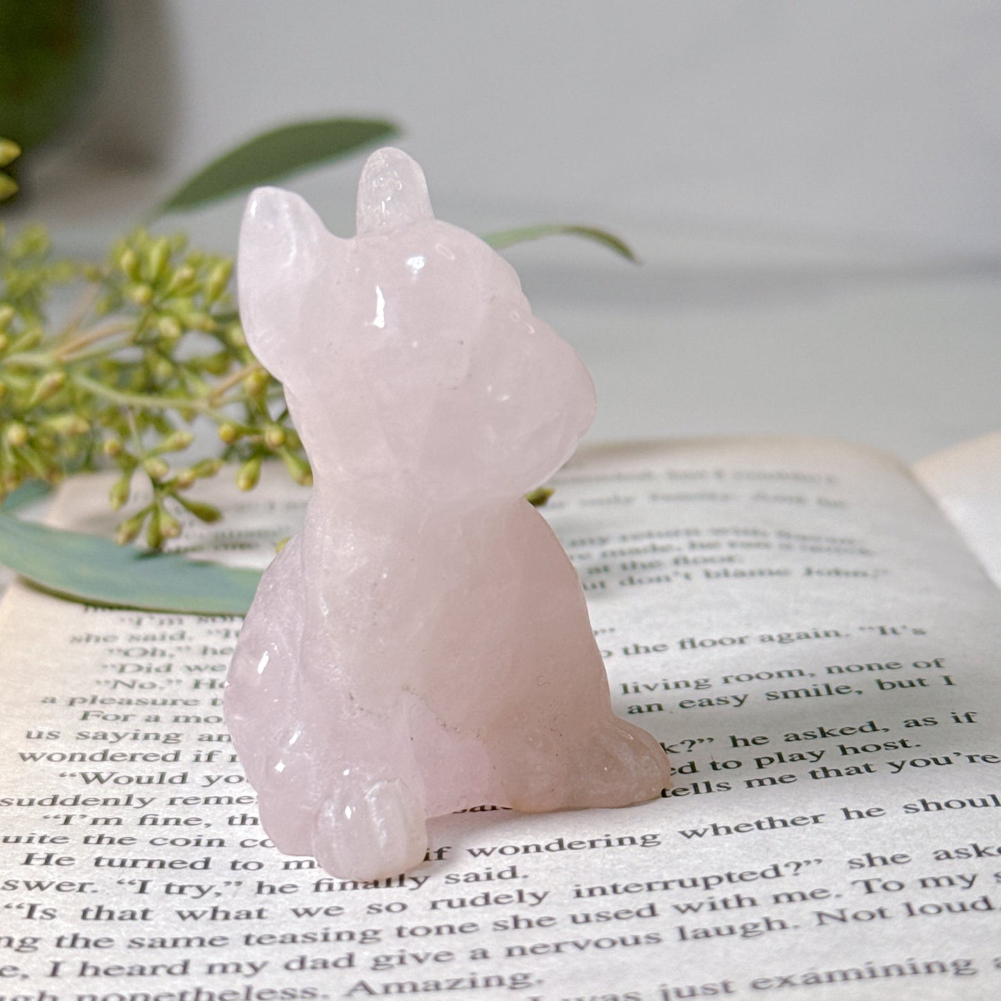 ローズクォーツ フレンチブルドック｜優しく寄り添ってくれる Rose Quartz French Bulldog
