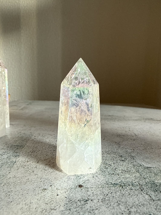 天然石 クラックオーラクォーツ タワー c 48g｜光と幸運を引き寄せるプリズムタワー