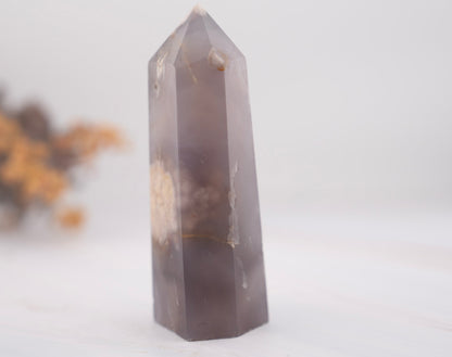 花咲く未来を運ぶ石｜フラワーアゲート タワー flower agate tower