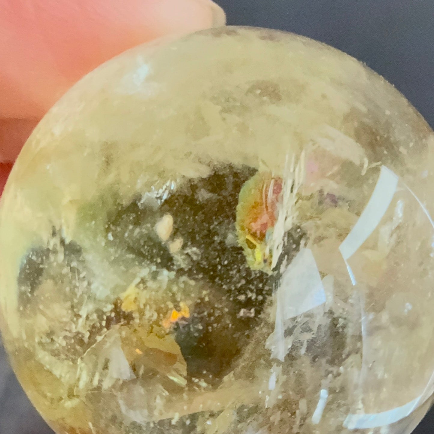 シトリン ミニスフィア｜豊かさを楽しむ心を育てる石 虹あり B