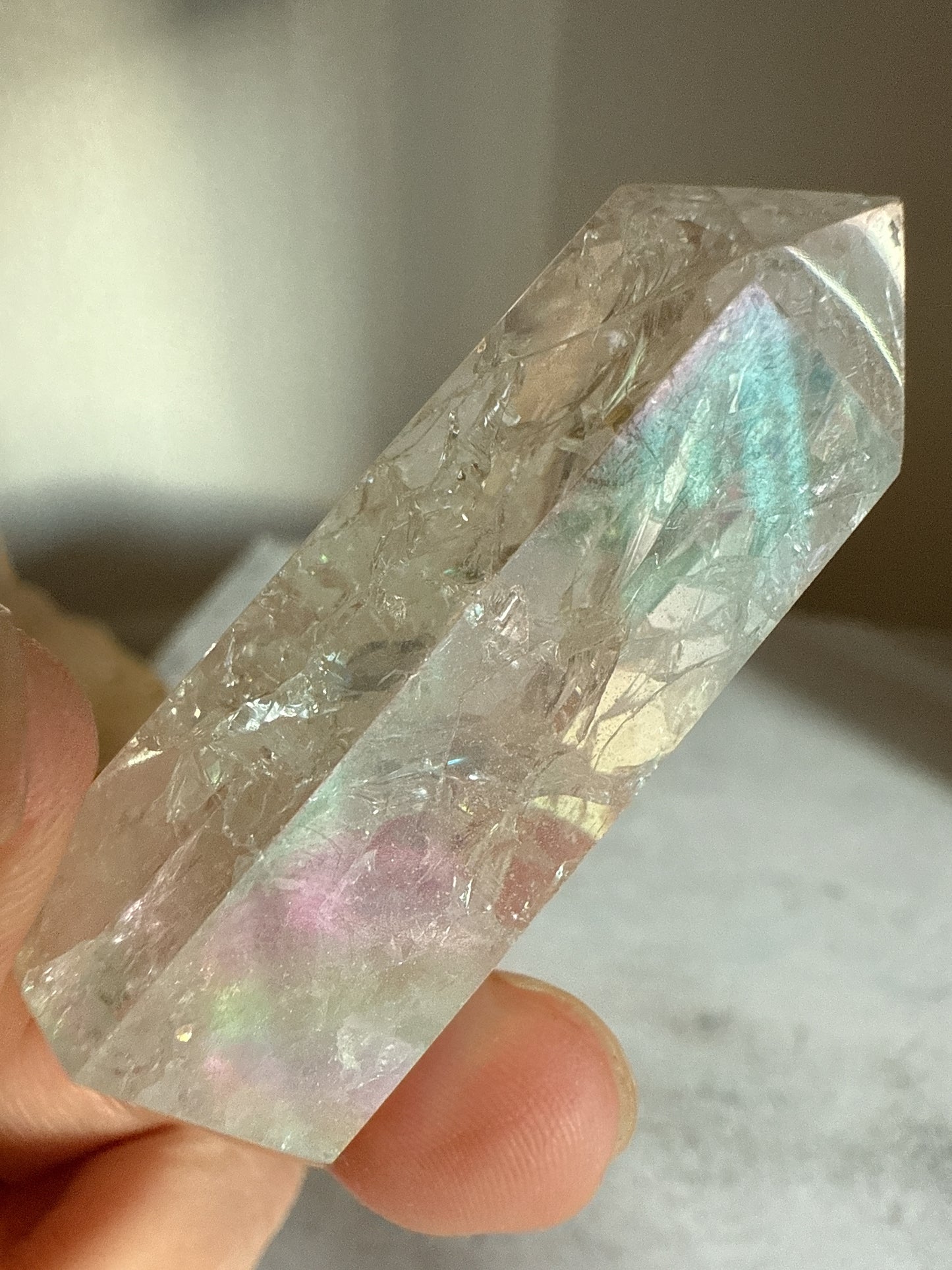 天然石 クラックオーラクォーツ タワー c 48g｜光と幸運を引き寄せるプリズムタワー