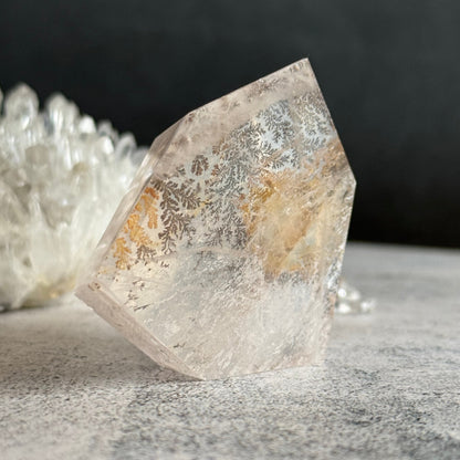 デンドリ・ローズクォーツ フリーフォーム Dendritic Rose Quartz Freeform