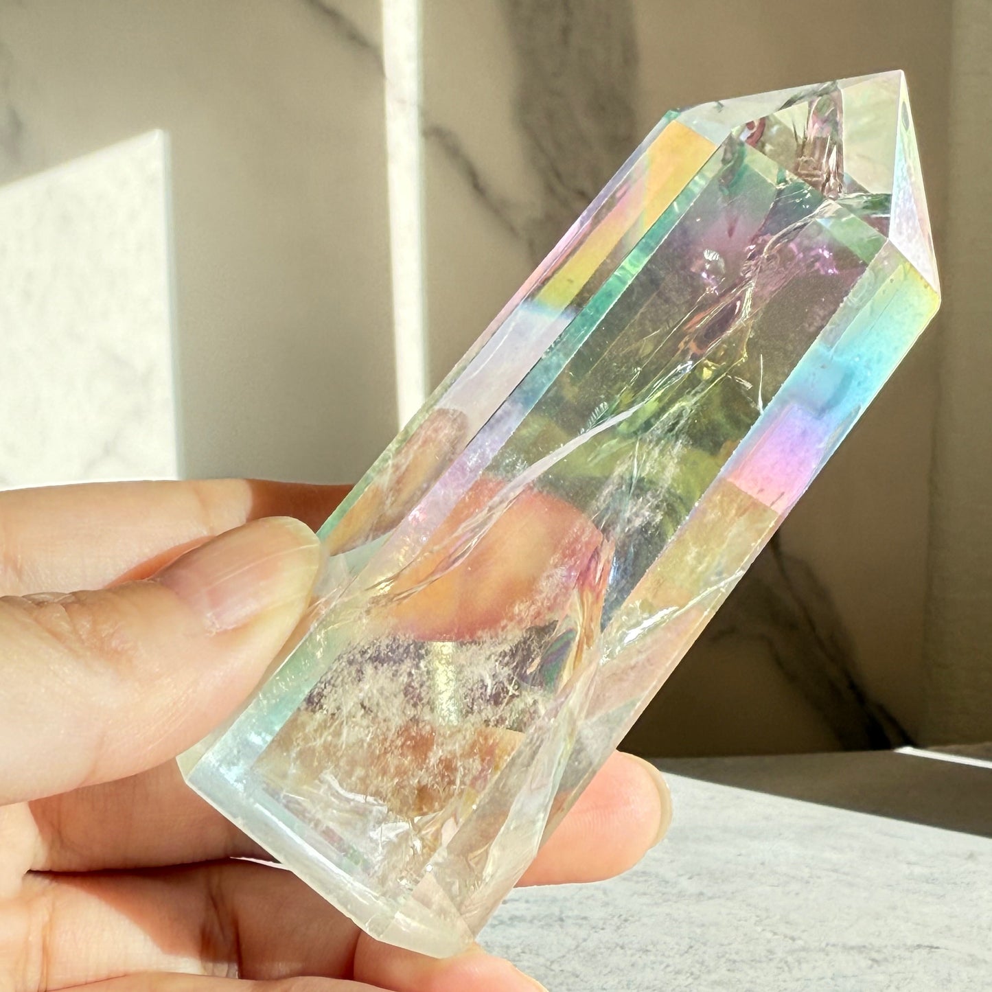 天然石 エンジェルオーラクォーツ タワー A 140g｜光と幸運を引き寄せるプリズムタワー