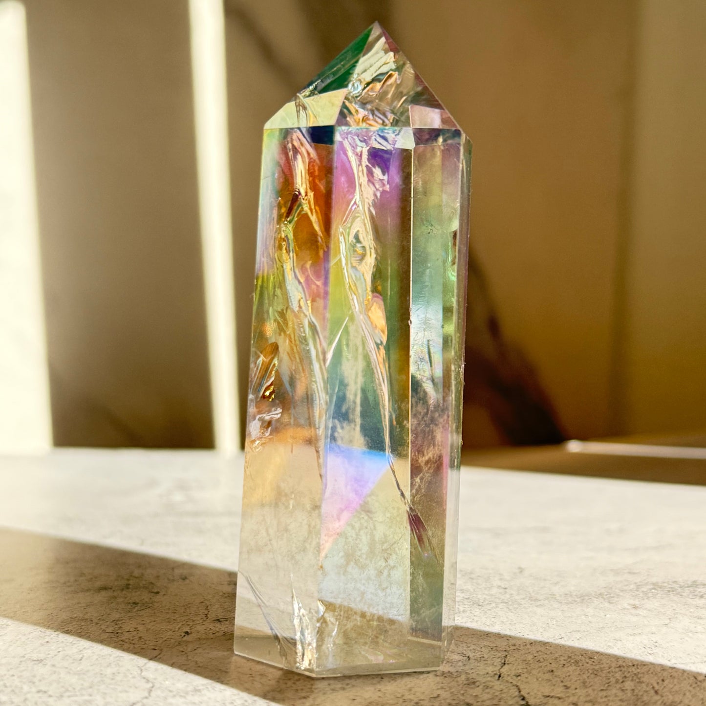 天然石 エンジェルオーラクォーツ タワー A 140g｜光と幸運を引き寄せるプリズムタワー