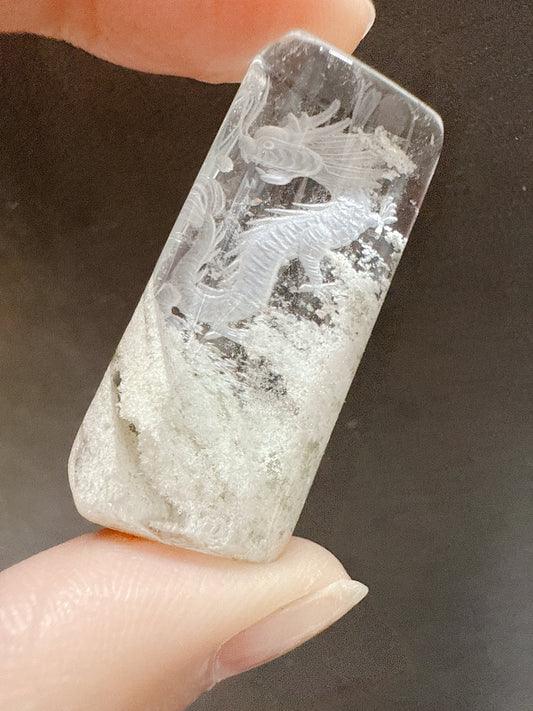 天然石 水晶 ガーデンクォーツ 龍 ドラゴン｜豊かさを育て、現実を動かす