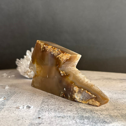ドゥルージーアゲート｜輝く毎日を育てる、小さな結晶の石