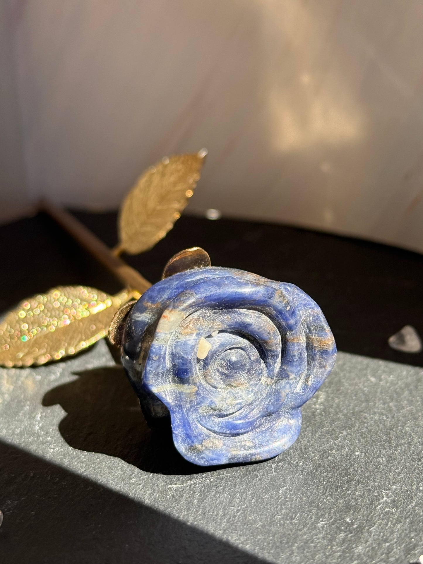ラピスラズリ バラ 薔薇 ｜枯れないやさしさを贈る石