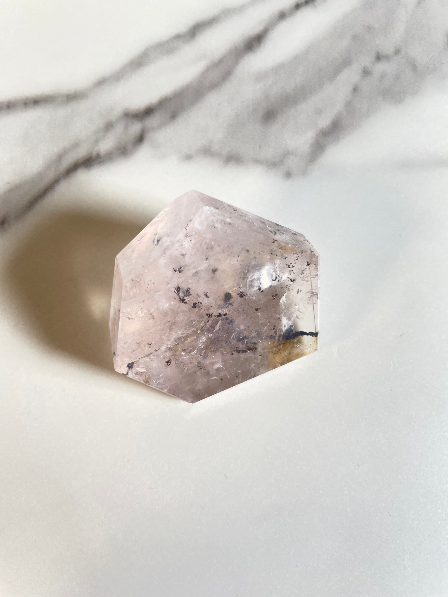 好かれたい方から好かれる｜デンドリ・ローズクォーツ フリーフォーム Dendritic Rose Quartz Freeform