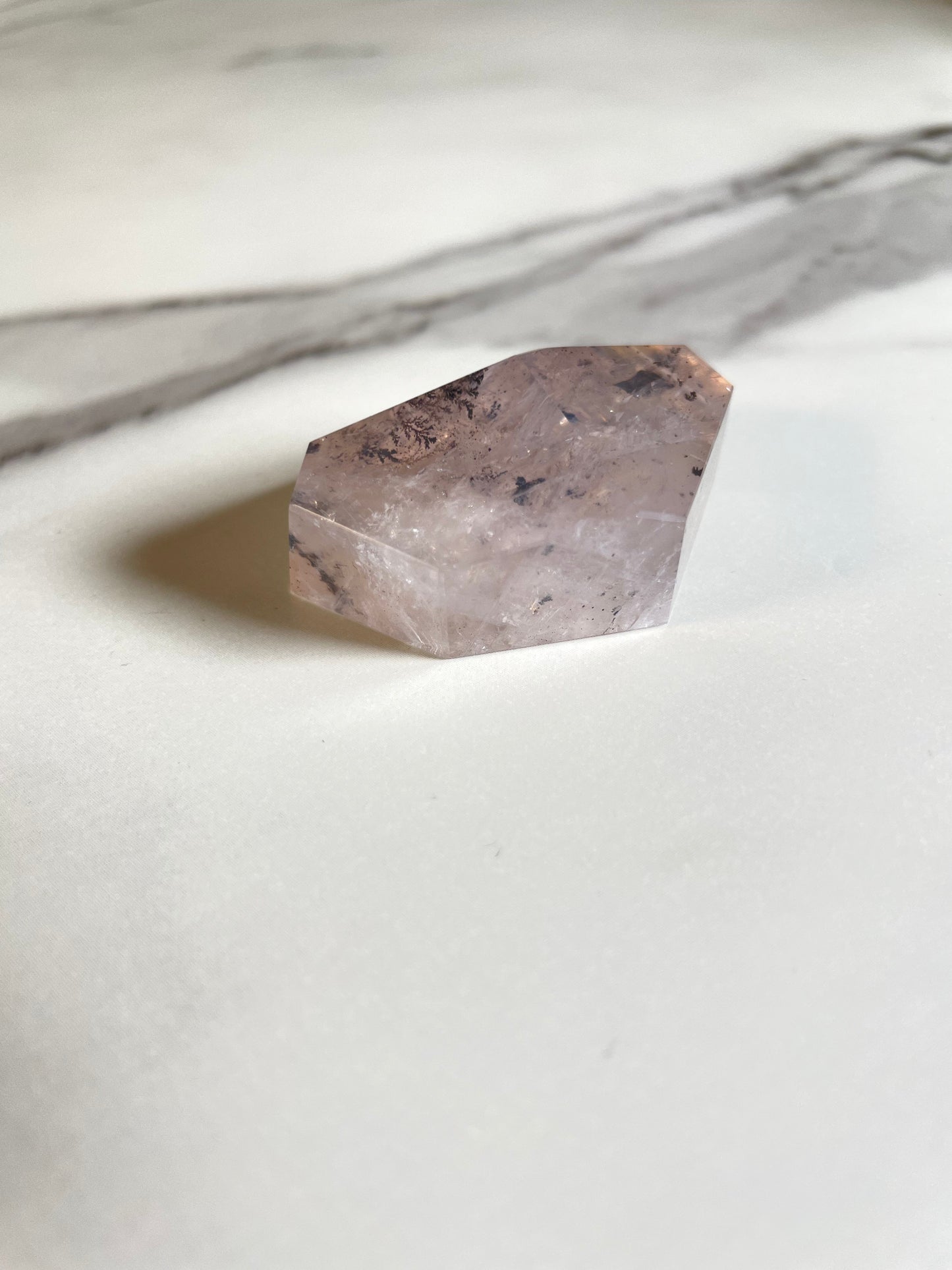 好かれたい方から好かれる｜デンドリ・ローズクォーツ フリーフォーム Dendritic Rose Quartz Freeform