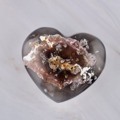 ブラックフラワーアゲート ハート ｜  優しさの奥にある強さを映す石 Black Flower Agate Heart