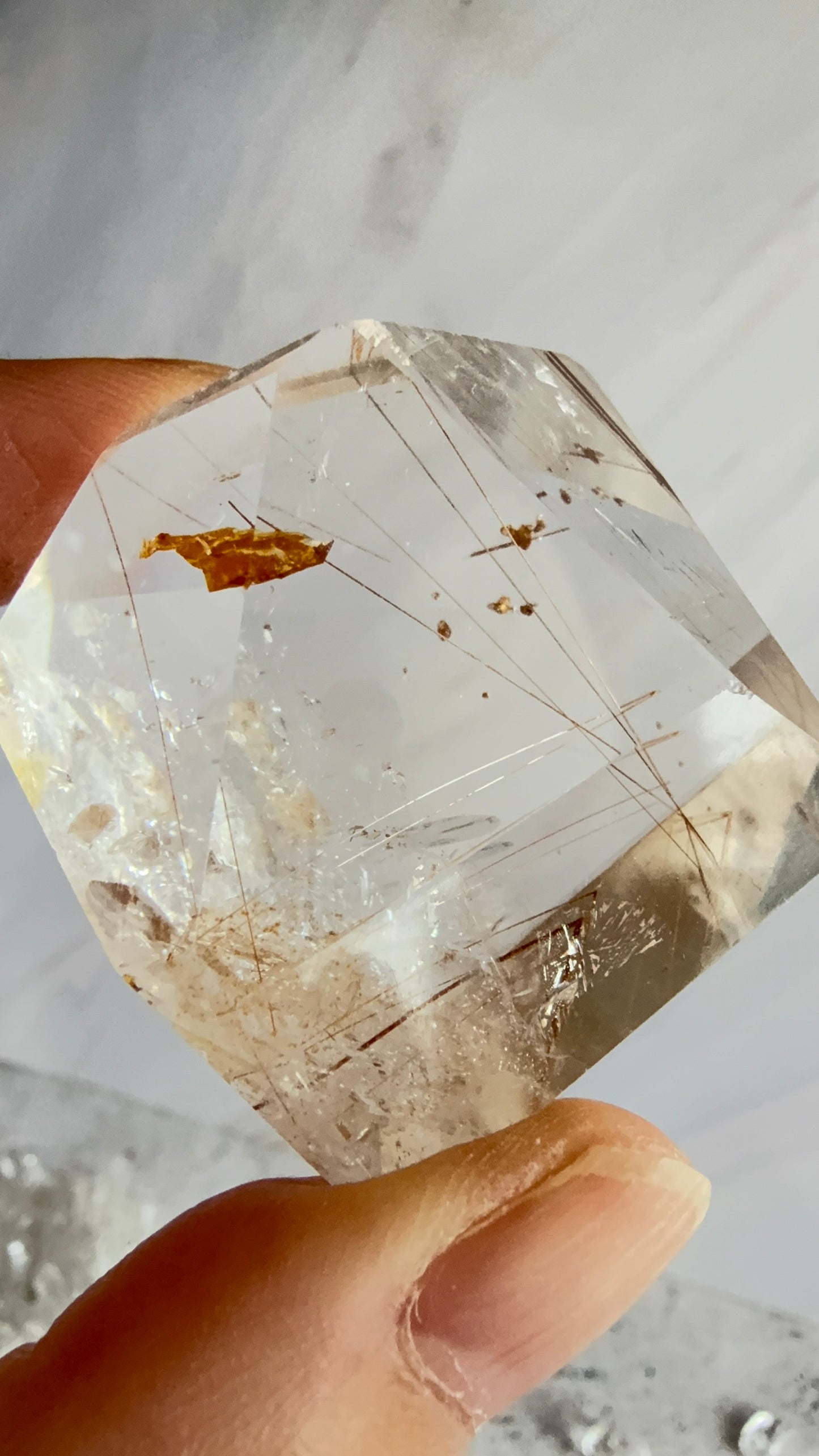 ゴールデンルチルクォーツ フリーフォーム 虹入り 金運上昇
