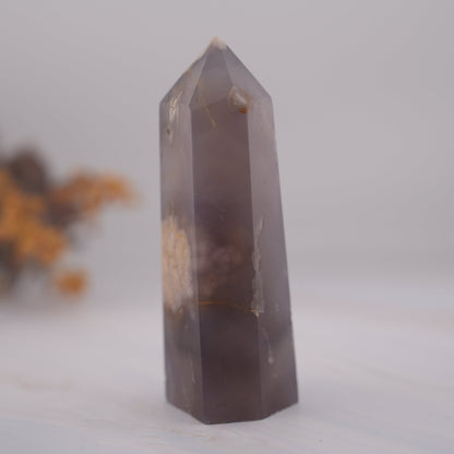 心に春を呼び戻す｜ブラックドゥルージー フラワーアゲート タワー Black Druzy Flower Agate Tower