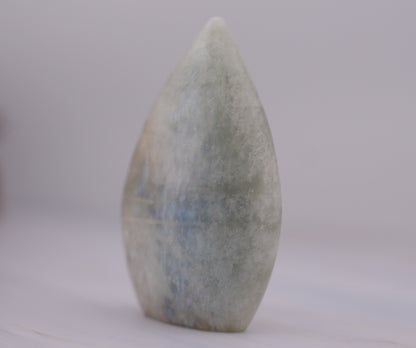 心も身体も整えて自信を持って輝ける私になれる癒しの石｜ ガーニエライト（グリーンムーンストーン）フレーム  Garnierite Green Moonstone