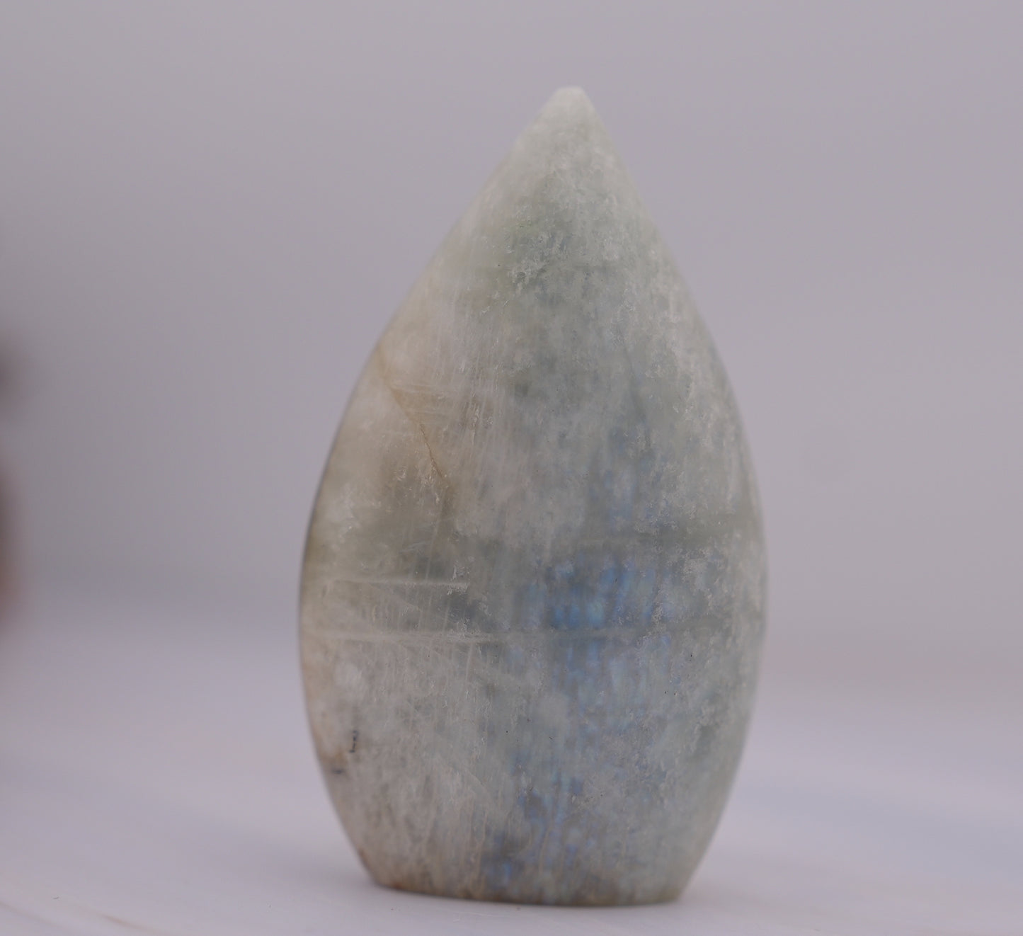 心も身体も整えて自信を持って輝ける私になれる癒しの石｜ ガーニエライト（グリーンムーンストーン）フレーム  Garnierite Green Moonstone