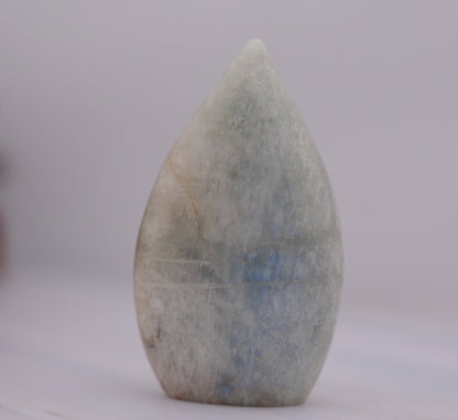 心も身体も整えて自信を持って輝ける私になれる癒しの石｜ ガーニエライト（グリーンムーンストーン）フレーム  Garnierite Green Moonstone