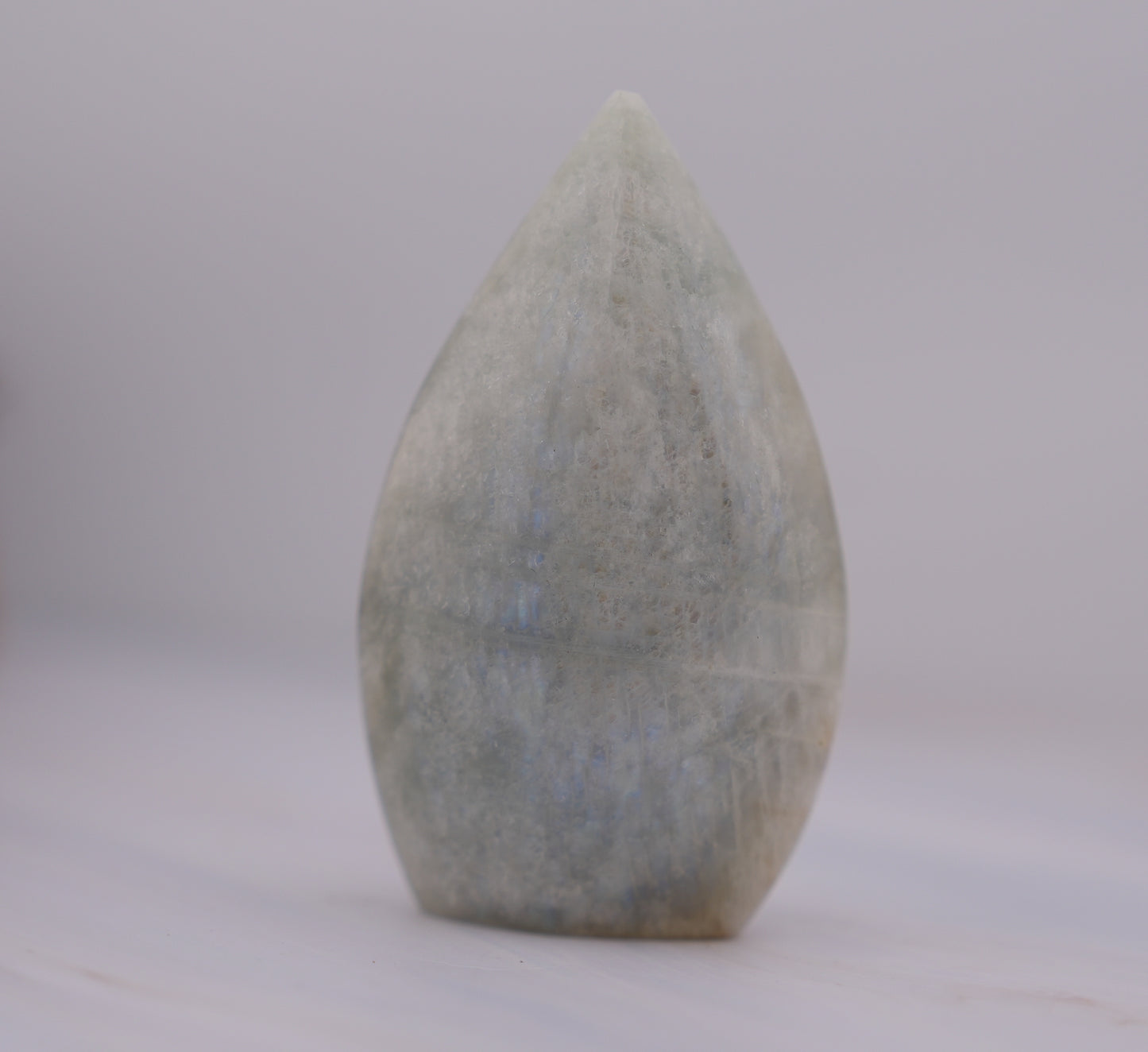 心も身体も整えて自信を持って輝ける私になれる癒しの石｜ ガーニエライト（グリーンムーンストーン）フレーム  Garnierite Green Moonstone