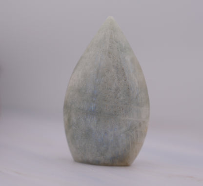 心も身体も整えて自信を持って輝ける私になれる癒しの石｜ ガーニエライト（グリーンムーンストーン）フレーム  Garnierite Green Moonstone