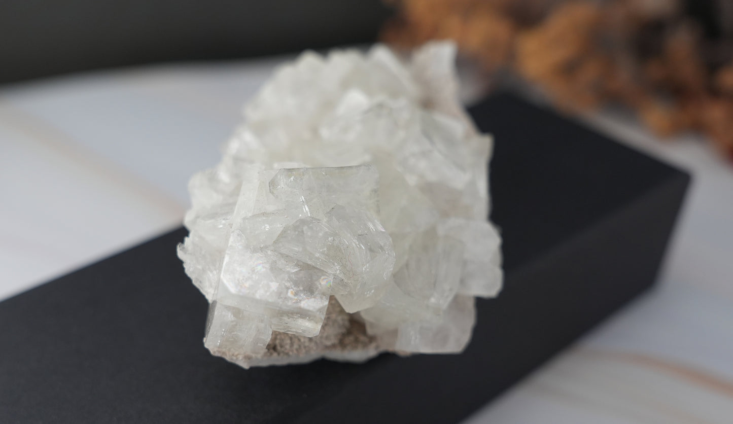 天然石 インド産 アポフィライト ｜静けさと希望を灯すクリスタル