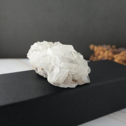 天然石 インド産 アポフィライト ｜静けさと希望を灯すクリスタル