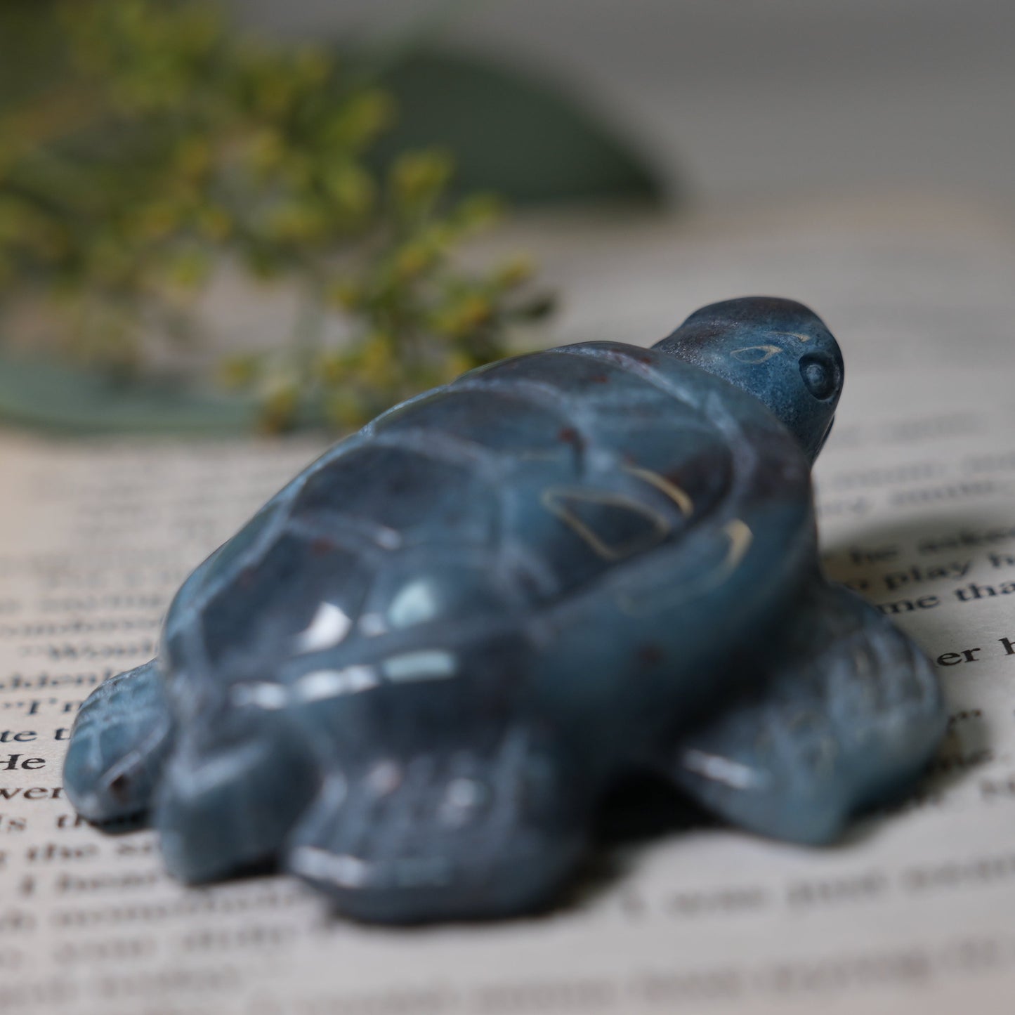 やさしさを運ぶ小さな守護者｜トロレアライト 亀 形 Trolleite Turtle Freeform