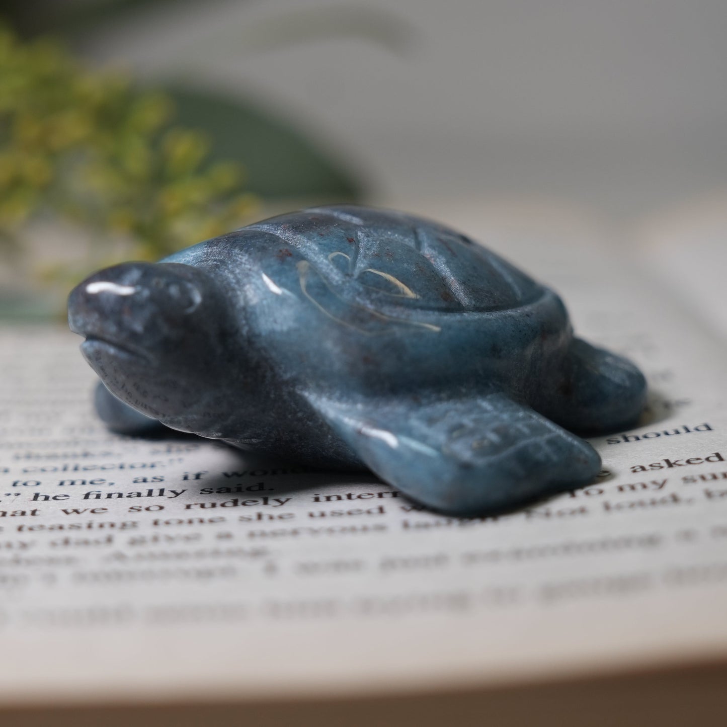 やさしさを運ぶ小さな守護者｜トロレアライト 亀 形 Trolleite Turtle Freeform