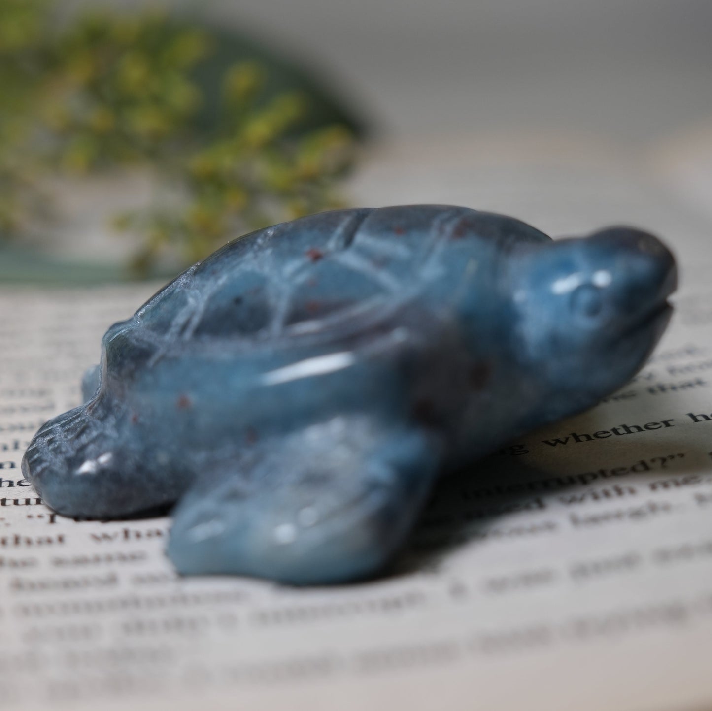 やさしさを運ぶ小さな守護者｜トロレアライト 亀 形 Trolleite Turtle Freeform