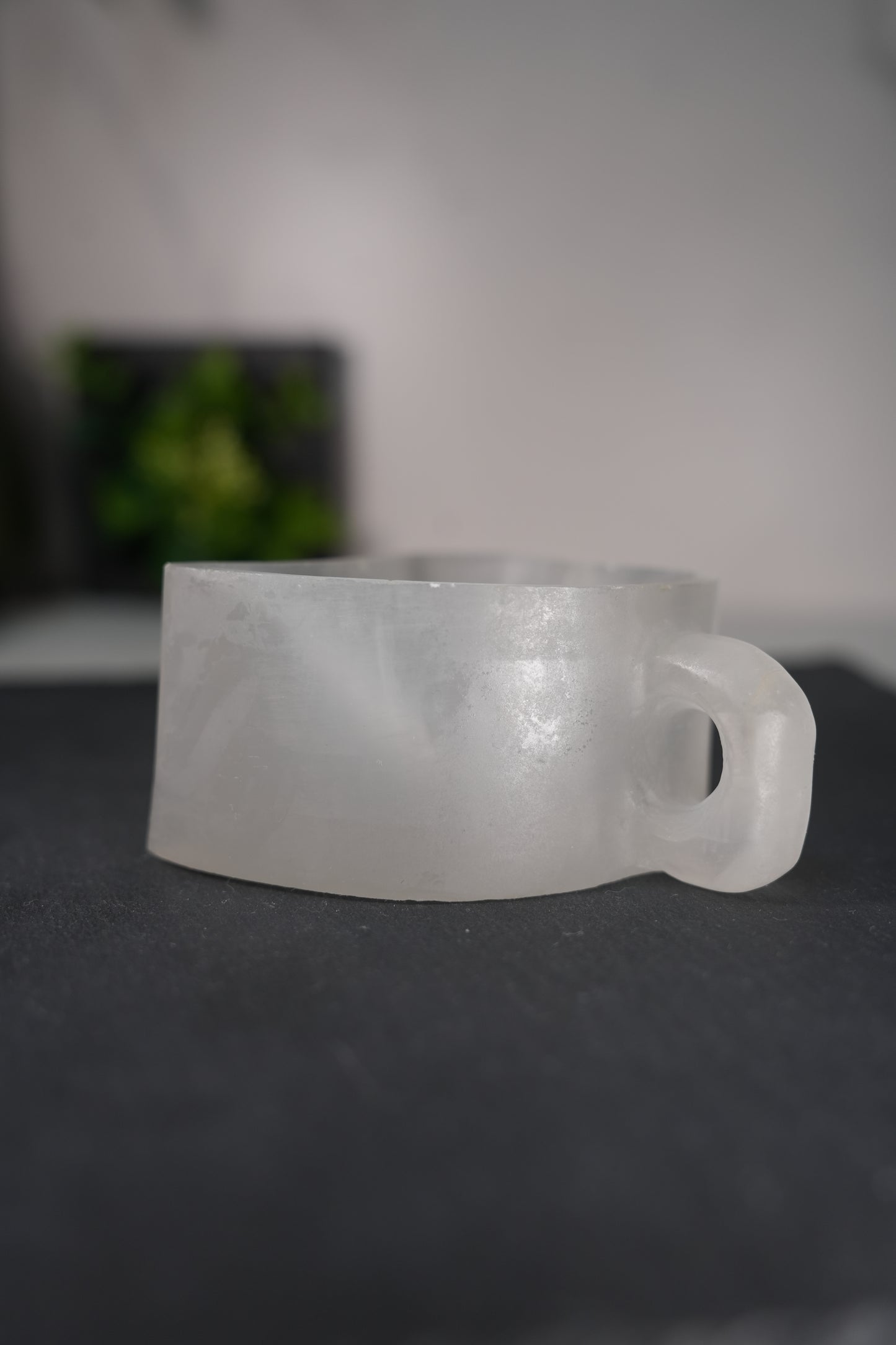 清らかな光が満ちる癒しの器｜セレナイト ハートカップ Selenite Heart Cup