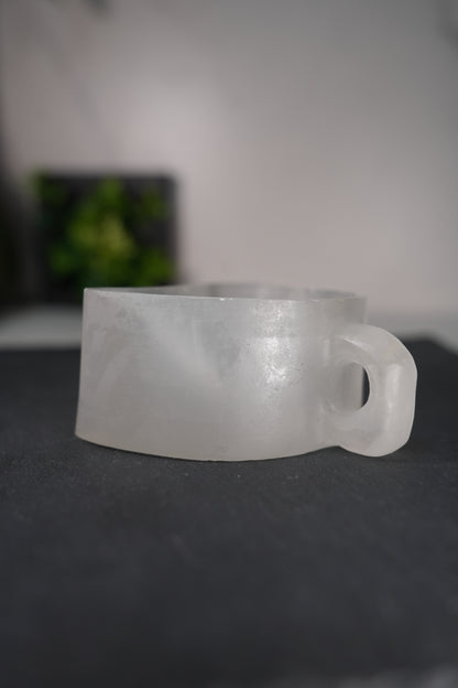 清らかな光が満ちる癒しの器｜セレナイト ハートカップ Selenite Heart Cup