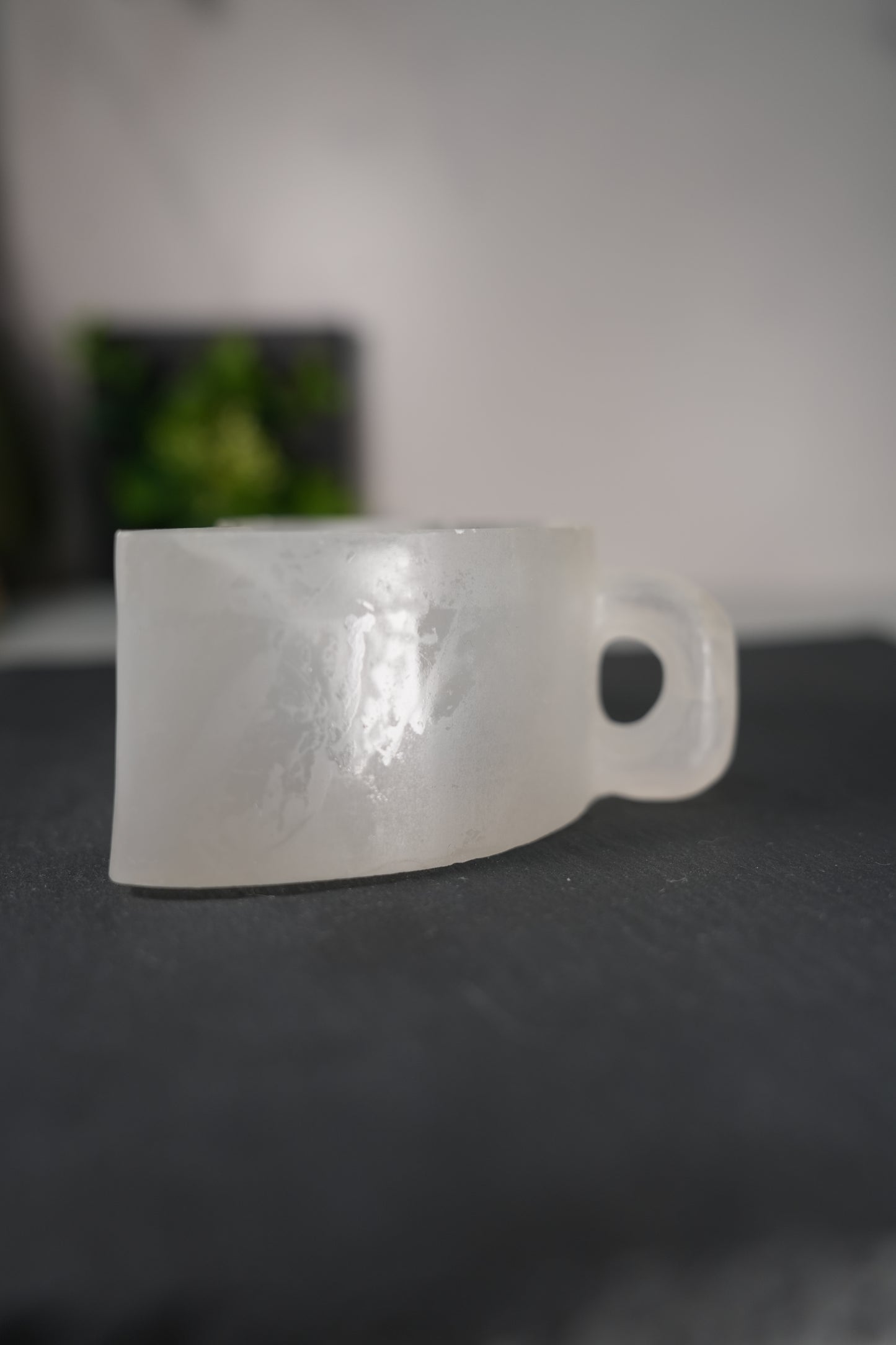 清らかな光が満ちる癒しの器｜セレナイト ハートカップ Selenite Heart Cup