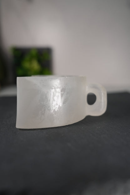 清らかな光が満ちる癒しの器｜セレナイト ハートカップ Selenite Heart Cup