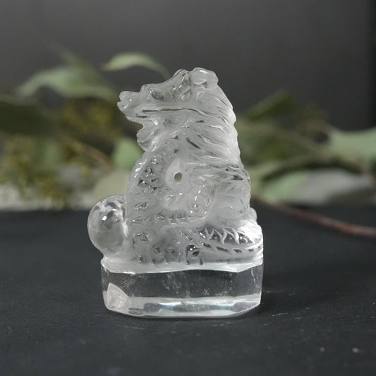 天然石 クリアクォーツ 水晶 ドラゴン 龍 カービィング｜まっすぐ進む力を呼び覚ますクリスタル