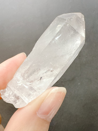 送料無料 水晶 クリアクォーツ  ポイント｜内側の静けさを取り戻す