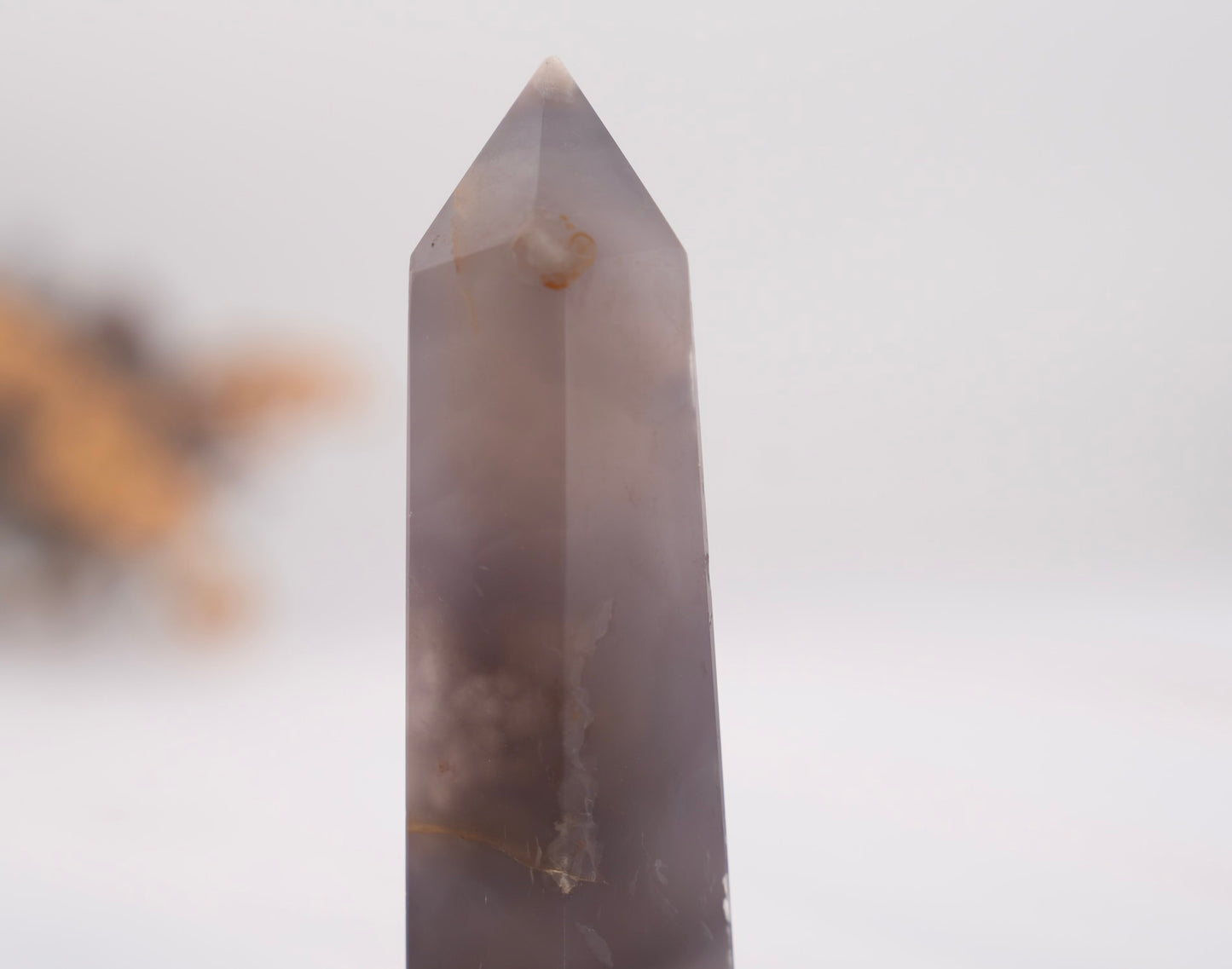 花咲く未来を運ぶ石｜フラワーアゲート タワー flower agate tower