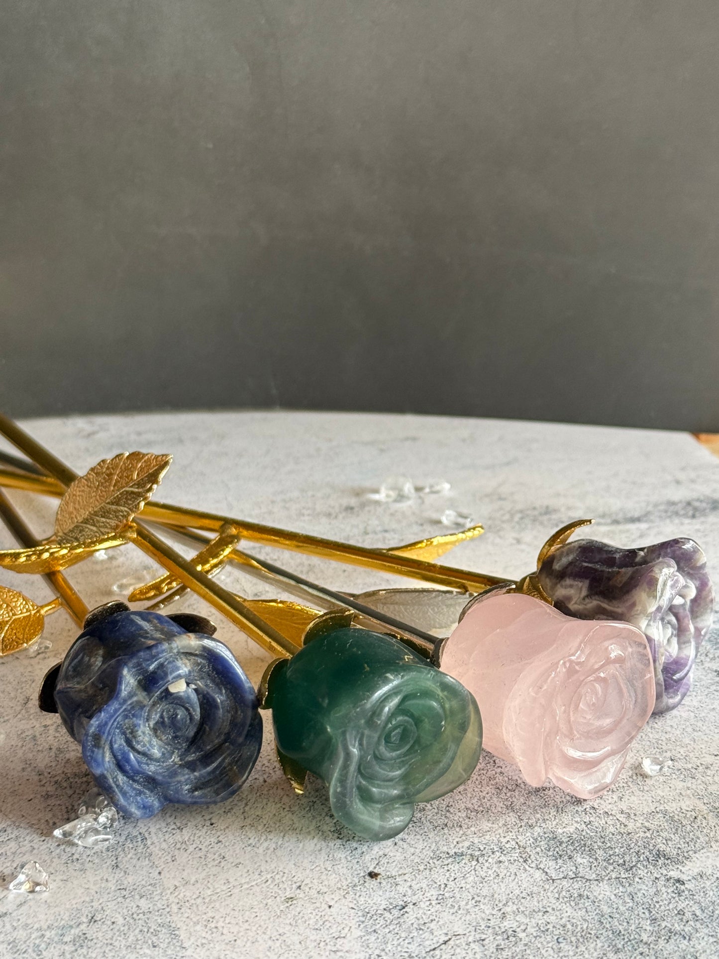 アメジスト バラ 薔薇｜心をほどく静かな一輪
