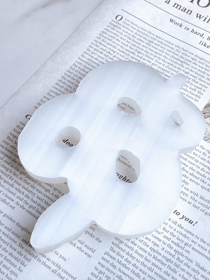 金運と集中力を高める神聖な守り石｜セレナイト 蛇形 Selenite Snake