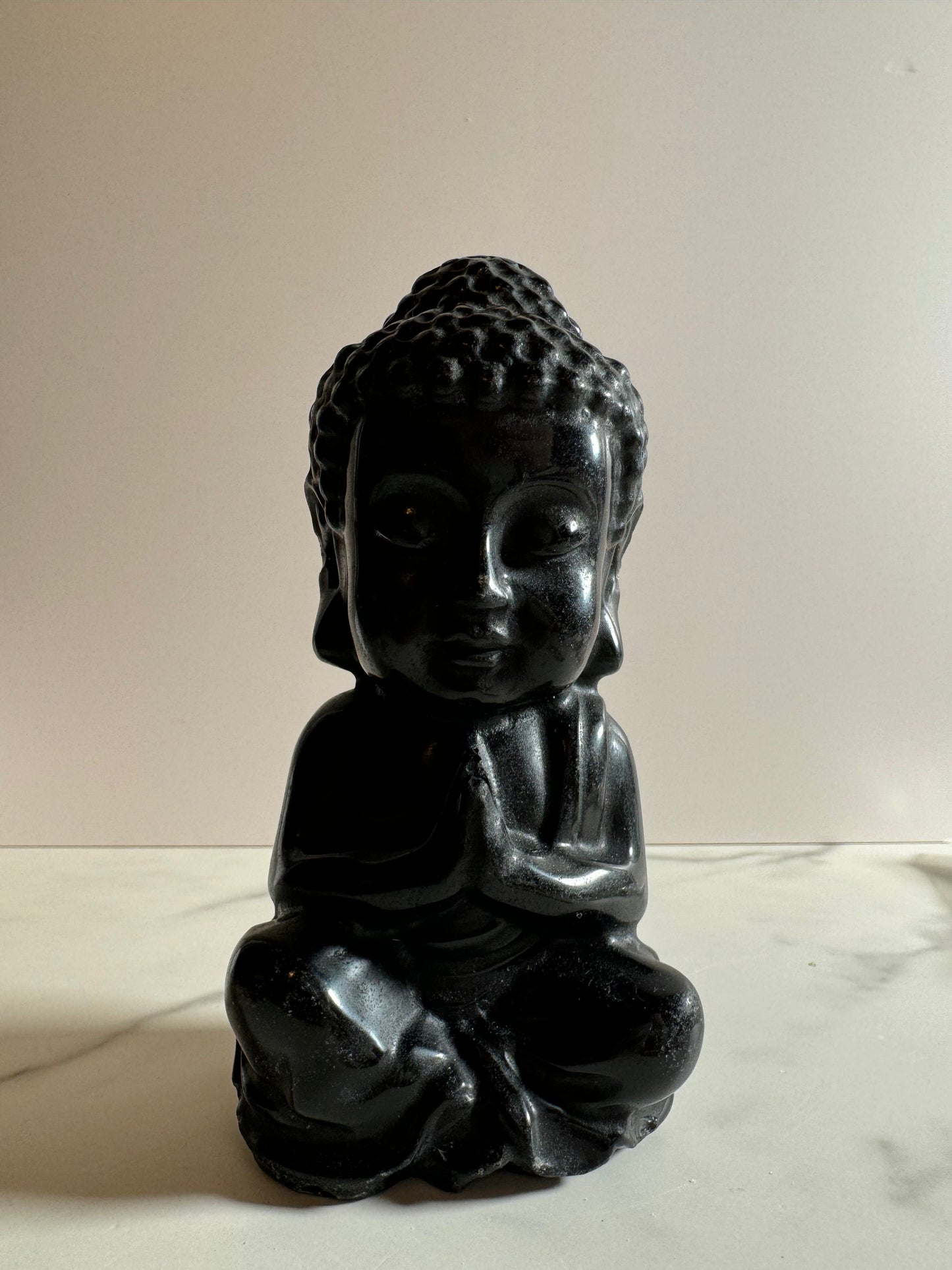 心の闇を光に変える守護の石｜ブラックアイスオブシディアン 大仏 Black Ice Obsidian Buddha