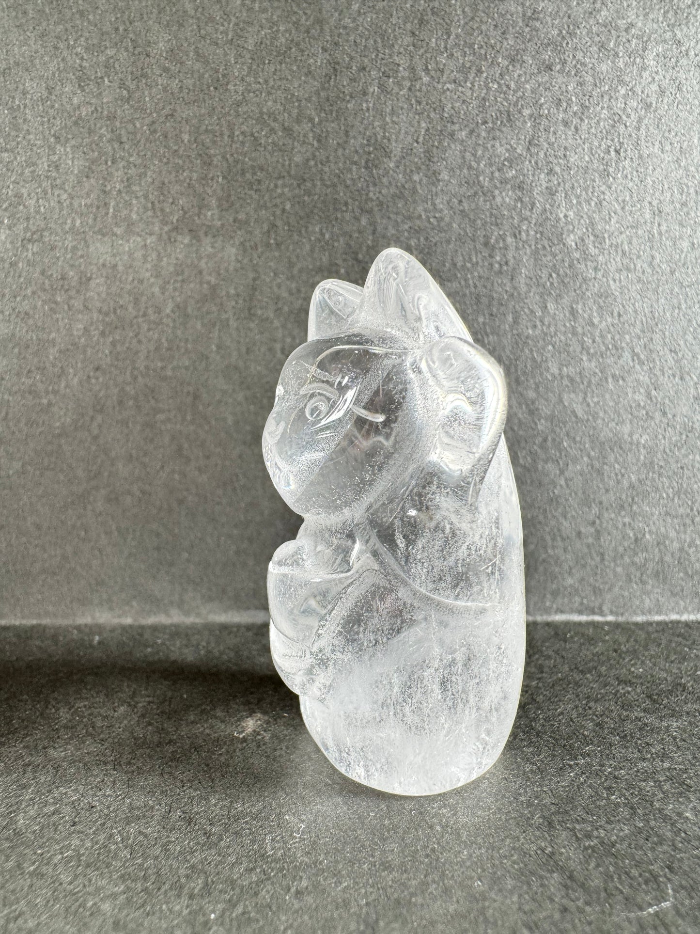 クリアクォーツ 招き猫（左手）｜人とのご縁を招く水晶